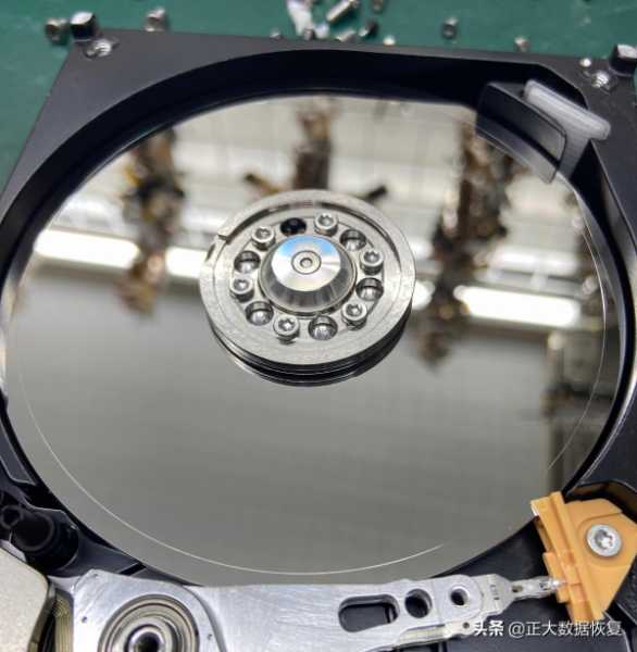 RAID坏了一个硬盘如何恢复(RAID成员盘物理损坏解决办法)