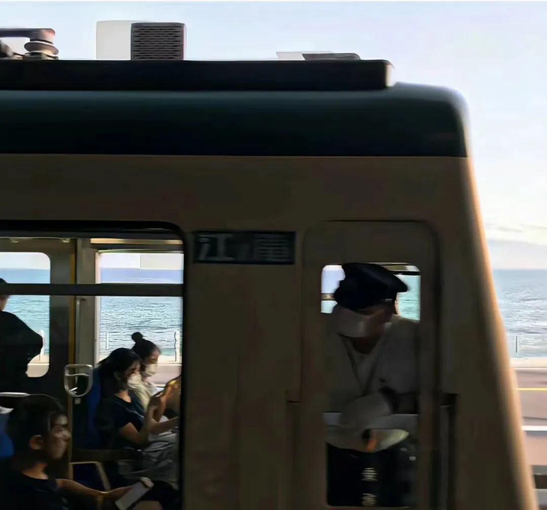 回家文案路上唯美治愈句子(放假回家的心情朋友圈)