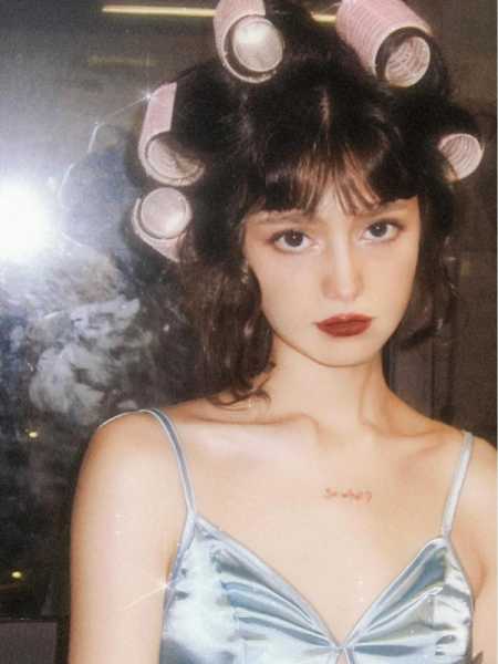 聚会的朋友圈说说心情短语(和好朋友一起出去玩文案)