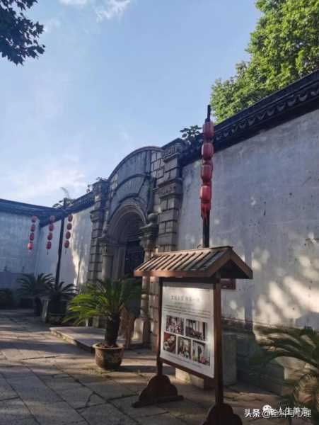 爱情伤感语录扎心短句发圈（情感失落伤感的句子）