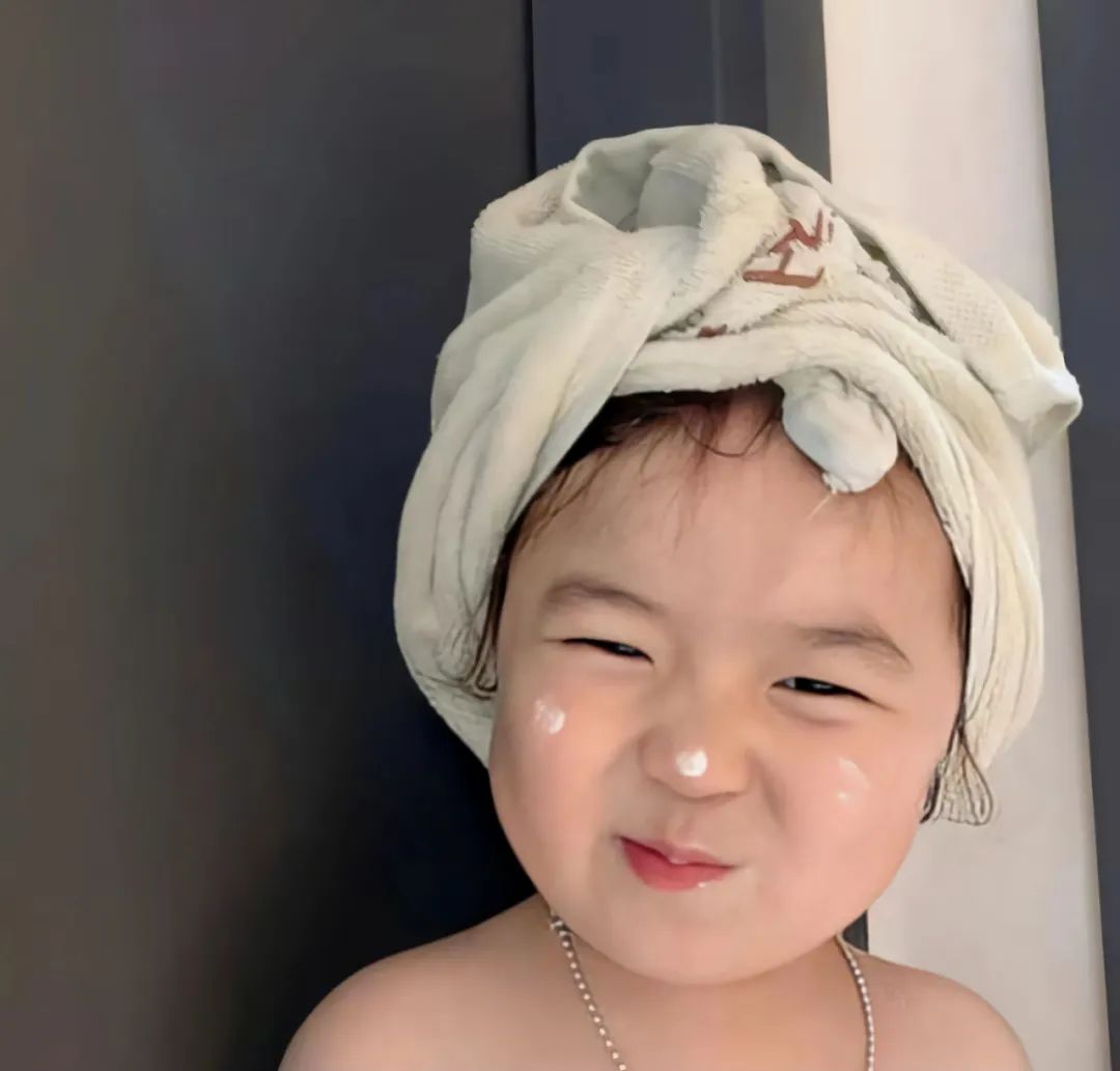 搞笑文案短句沙雕朋友圈(特别搞笑的沙雕文案)