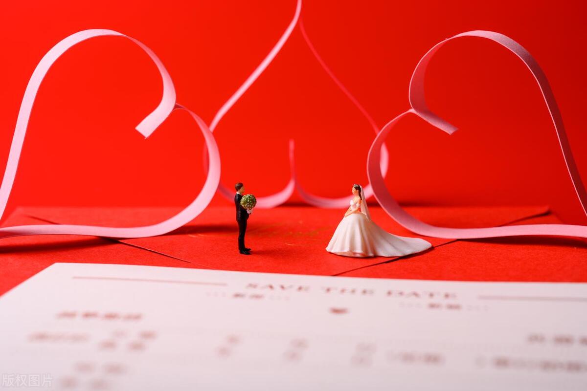 领结婚证的文案朋友圈说说（520领证后晒幸福简短）