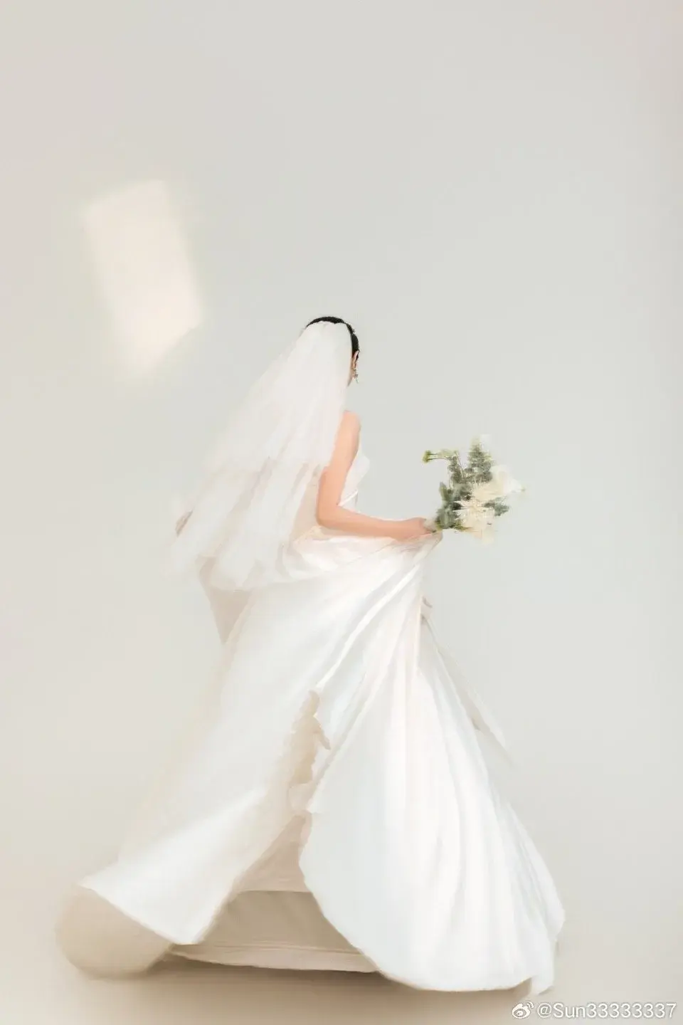 祝福新人结婚的朋友圈文案(高级结婚祝福语精选)