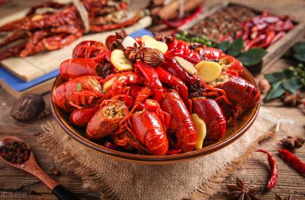 吃的文案发朋友圈搞笑（吃火锅的幽默语句简短）