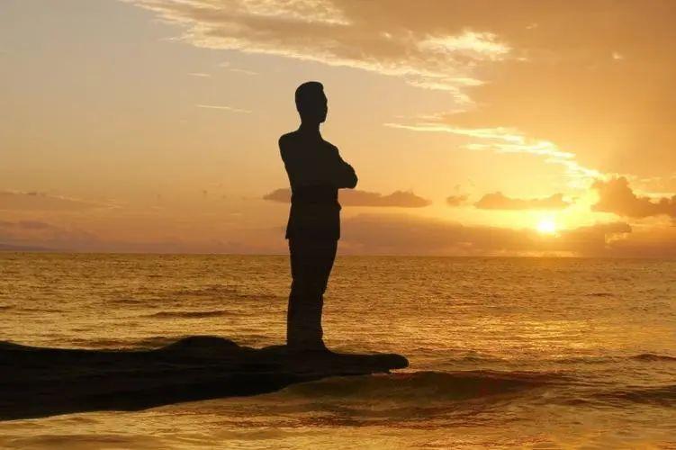 朋友圈十年感悟的句子短句（人生感悟走心的句子）