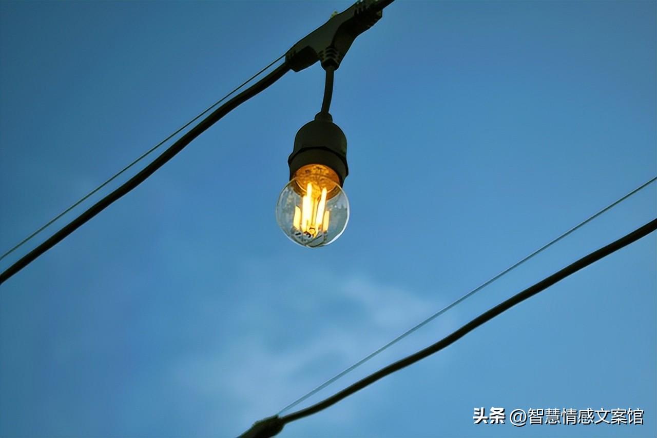 伤感的文案大全穿透人心(痛到心?的伤感语录)