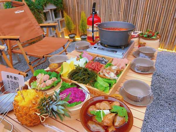 露营可乐配烧烤朋友圈文案（各种饭局的朋友圈文案）