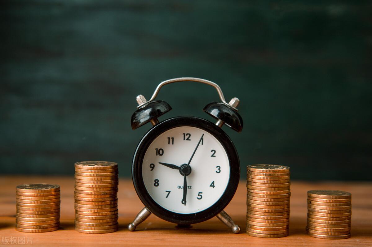 青春热门情感书单文案（时间情感说说心情短语）