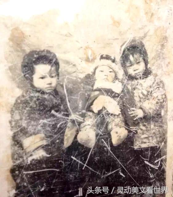 发旧照片配什么文案短句(晒孩子小时候照片感慨说说)