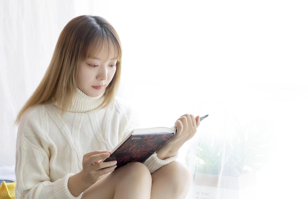 关于读书的文案唯美简短(读书文案短句干净治愈)