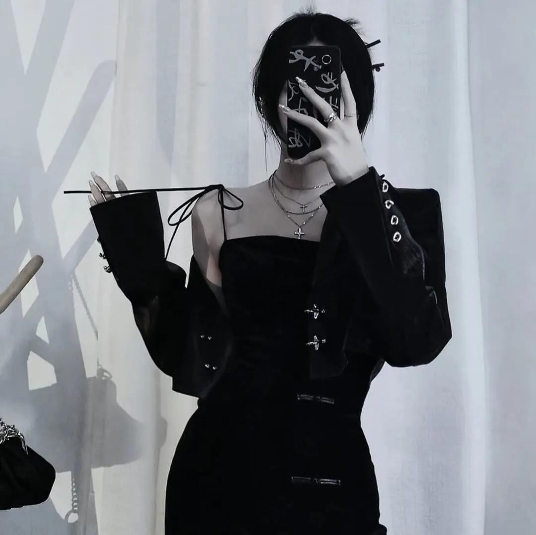 拽姐文案短句拽到爆句子（情感拽姐内涵霸气文案）