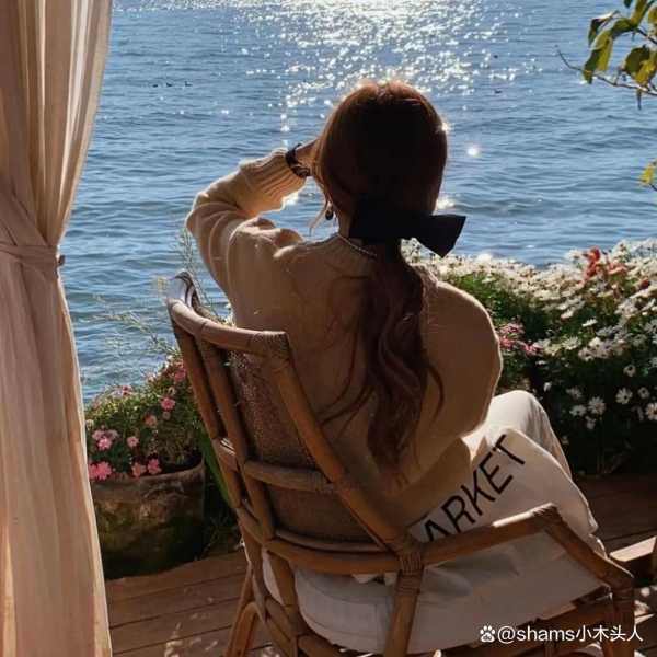 拽姐文案拽到爆的句子（女人带点脾气的高冷文案）