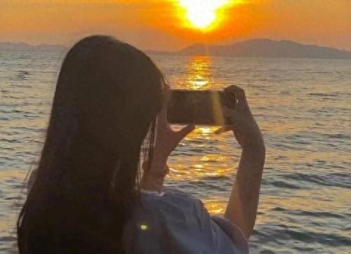 最火的幽默文案搞笑短句（幽默的搞笑文案朋友圈）