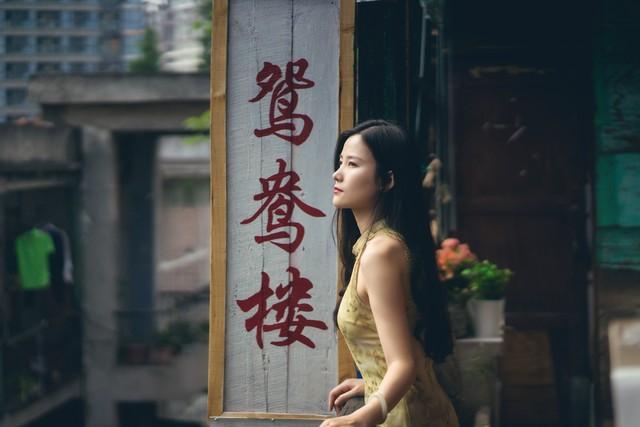 穿旗袍文案朋友圈优雅句子（适合配旗袍照片的短句）