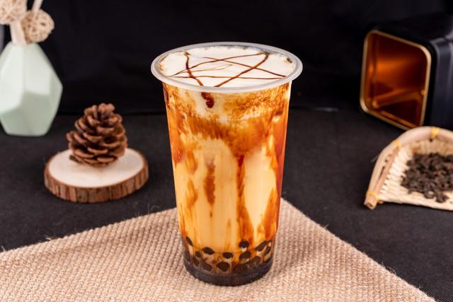 奶茶朋友圈文案高级短句（一杯奶茶的心情说说）