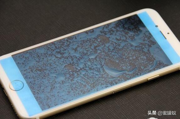 钢化膜气泡挤不掉怎么办（手机贴膜注意事项）