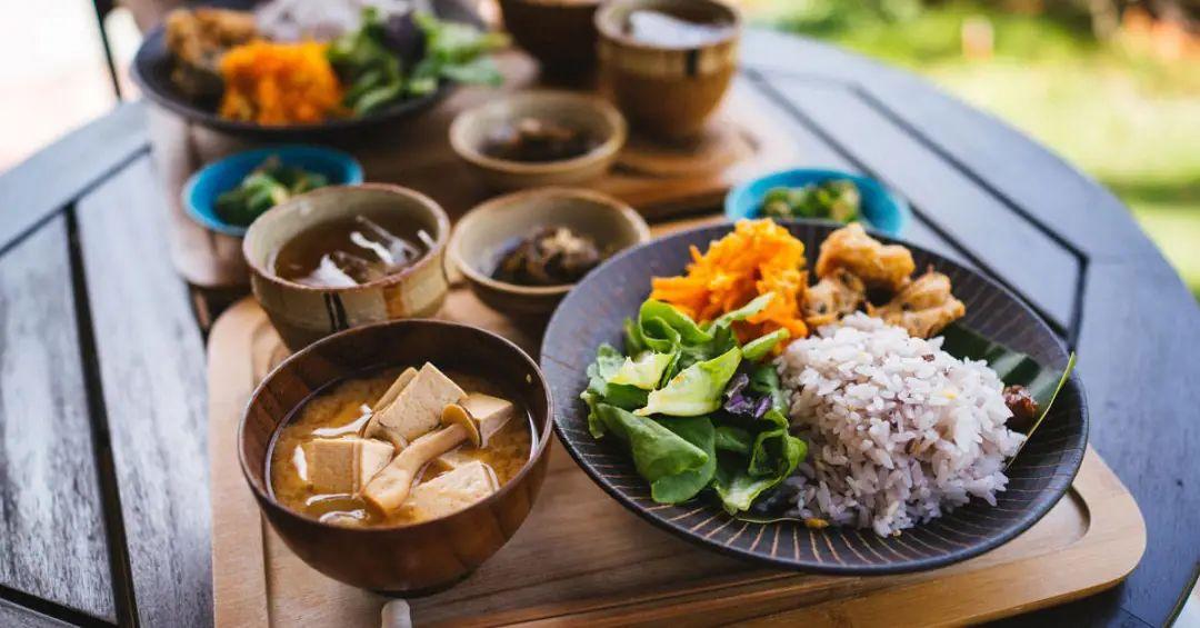 餐饮朋友圈文案宣传语吸引人（餐饮群每天要发的句子）