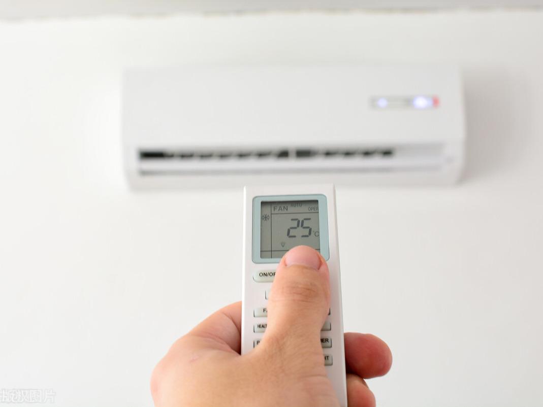 空调除湿和制冷有什么区别哪个更省电（工作原理是什么）