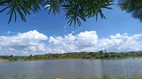 姐妹们游玩文案朋友圈（一句简短走心旅行文案）