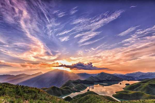 日落的文案朋友圈配文（写晚霞的唯美简短句子）