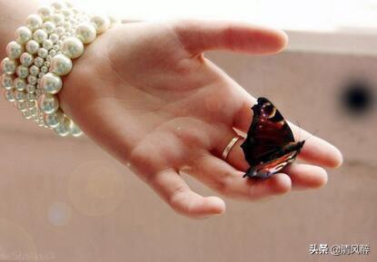 渣女文案高情商朋友圈说说（女生又渣又深情的文案）