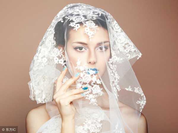 93年属鸡一生几个孩子命(不同年份出生的属鸡人命运)