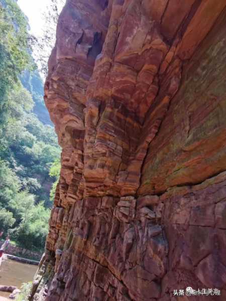 旅游的文案发朋友圈（出去玩高级文案短句）