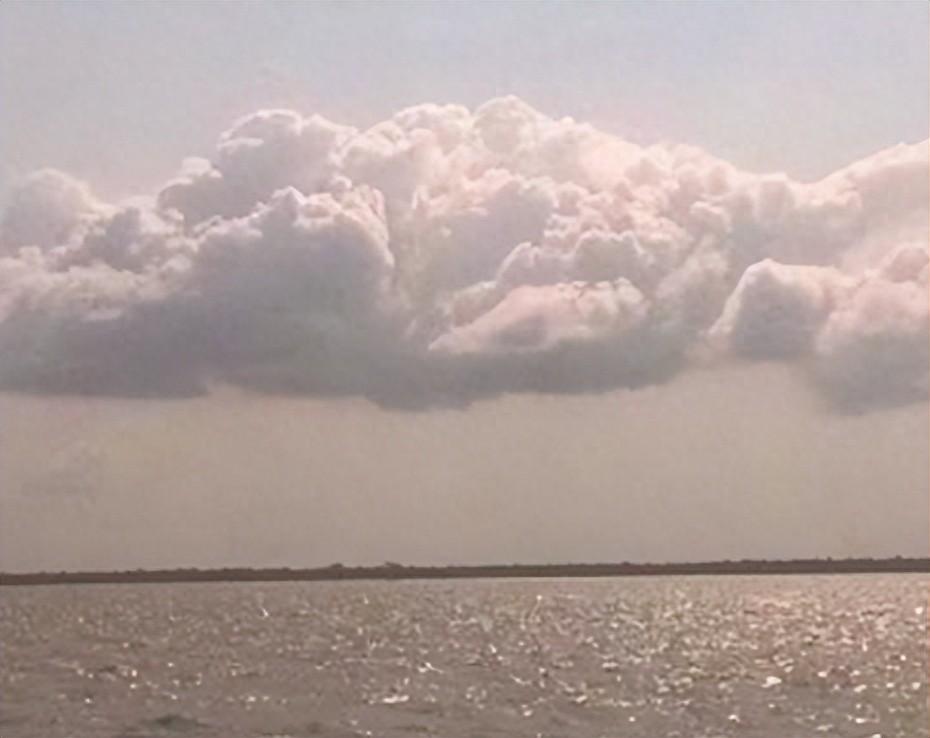 扎心伤感文案句子人生感悟（特别悲伤的朋友圈发文）