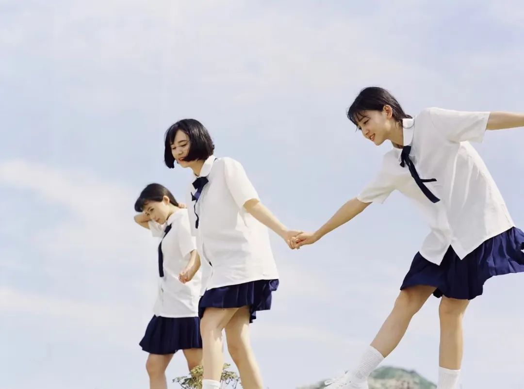 友情文案适合发朋友圈(令人羡慕的友谊说说)