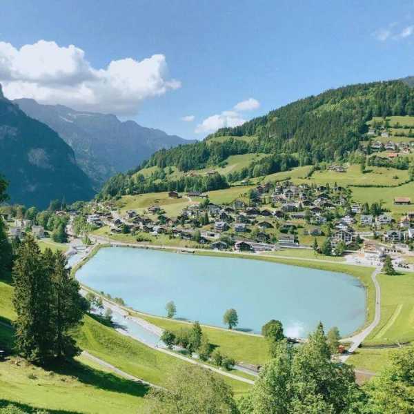 上班吐槽文案发泄日常句子（打工人吐槽朋友圈文案）